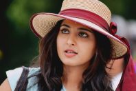 anushka-in-billa-hot12.jpg