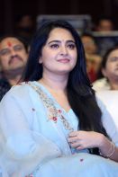 anushka-shetty-hit-pre-release12.jpg