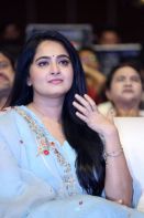 anushka-shetty-hit-pre-release13.jpg