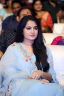 anushka-shetty-hit-pre-release23.jpg