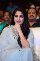 anushka-shetty-hit-pre-release8.jpg