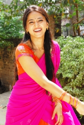 anushka15.jpg