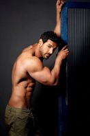 John-Abraham-6.jpg