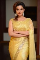 Honey-Rose-in-Saree-stills-10.jpg