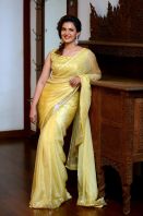 Honey-Rose-in-Saree-stills-7.jpg