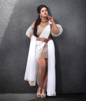 iniya-photo-shoot-stills-3.jpg