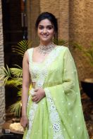 Filename=keerthysuresh.jpg
Filesize=274KiB
Dimensions=1067x1600
Date added=Apr 12, 2022 keerthysuresh.jpg