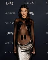 Kendall_Jenner_at_the_2022_LACMA_Art2BFilm_Gala_in_LA_2.jpg