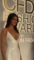 kendall_jenner_at_the_CFDA_fashion_awards1.jpg