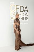 Khlo__and_Kim_Kardashian_at_the_CFDA_Fashion_Awards_in_NYC_today_1.jpg