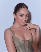 Kiara_Advani2WVkAAl8iS-26.jpg