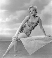 marilyn_monroe_posing_for_phil_burchman_in_1951_.jpg