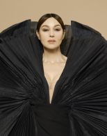 monica-bellucci-harpers-bazaar-vietnam-00017-696x894.jpg