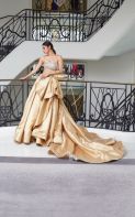 Mouni_Roy_NambiarXwAAgJ1m.jpg