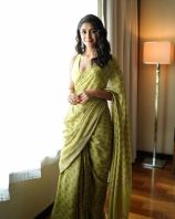 mrunal-thakur_165916063010.jpg