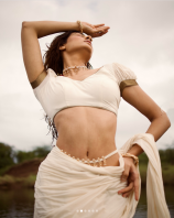Nidhhi_Ravi_Tapadiaa_at_16-40-28.png