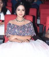 nivethapethuraj15.jpg