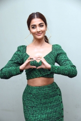 poojahegde0.jpg