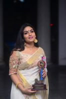 Prayaga-Martin-at-Jaycey-Foundation-Awards-2017-14.jpg