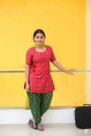 Prayaga-martin-photo-shoot-june-2017-stills-1.jpg