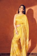 raashi-khanna-in-gold-yellow-saree7.jpg