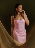 Regina_Cassandra_8970645919935983301_n.jpg