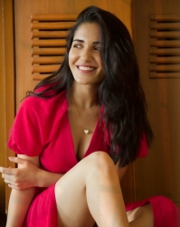 Ruhani_Sharma12.jpg