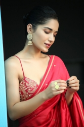 Ruhani_Sharma22.jpg