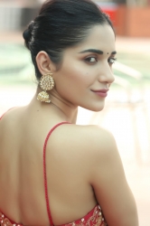 Ruhani_Sharma24.jpg