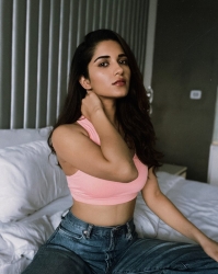 Ruhani_Sharma31.jpg