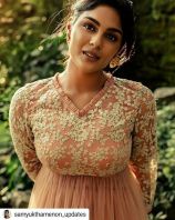 Filename=Samyuktha-menon-photo-shoot-for-label-m-designers-16.jpg
Filesize=92KiB
Dimensions=640x800
Date added=Apr 19, 2022 Samyuktha-menon-photo-shoot-for-label-m-designers-16.jpg