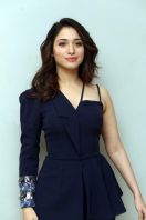 Tamanna-Bhatia-at-f2-movie-trailer-launch-5.jpg