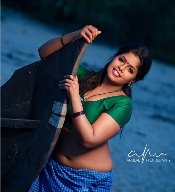 Aami_Surendran Photo Gallery  